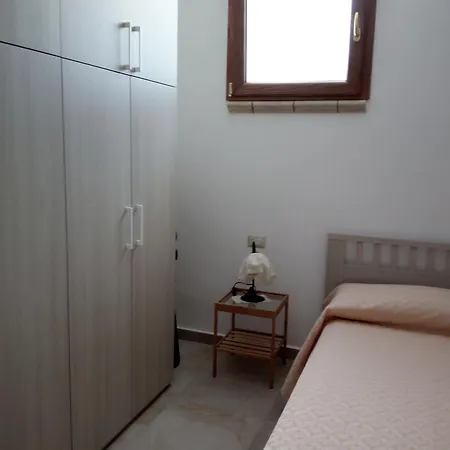 Vivere Il Mare 아파트 팔리누로