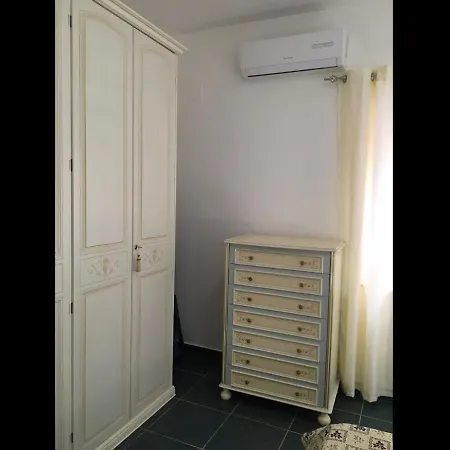 Vivere Il Mare 아파트 팔리누로